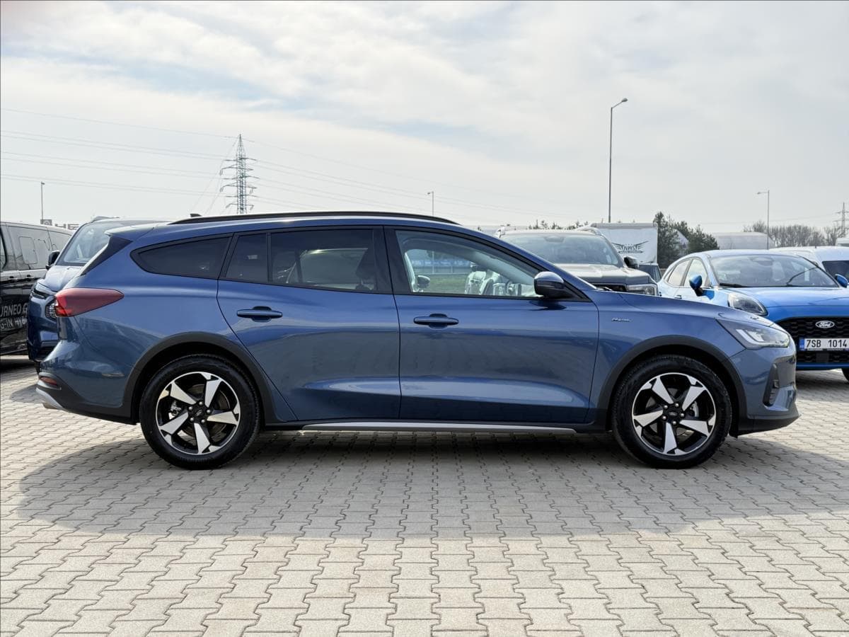 2025 Ford FOCUS - 6