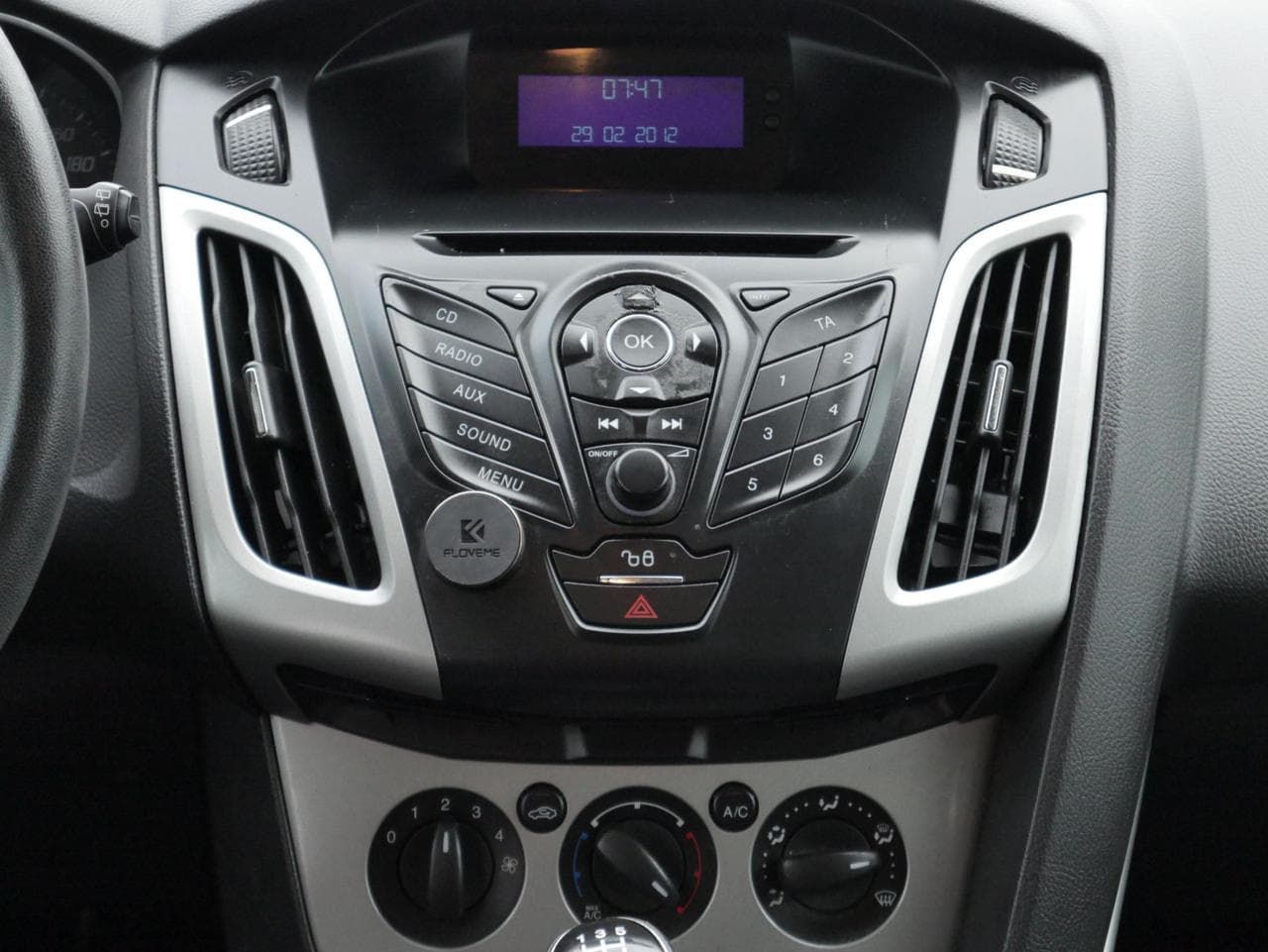 2012 Ford Focus - 21