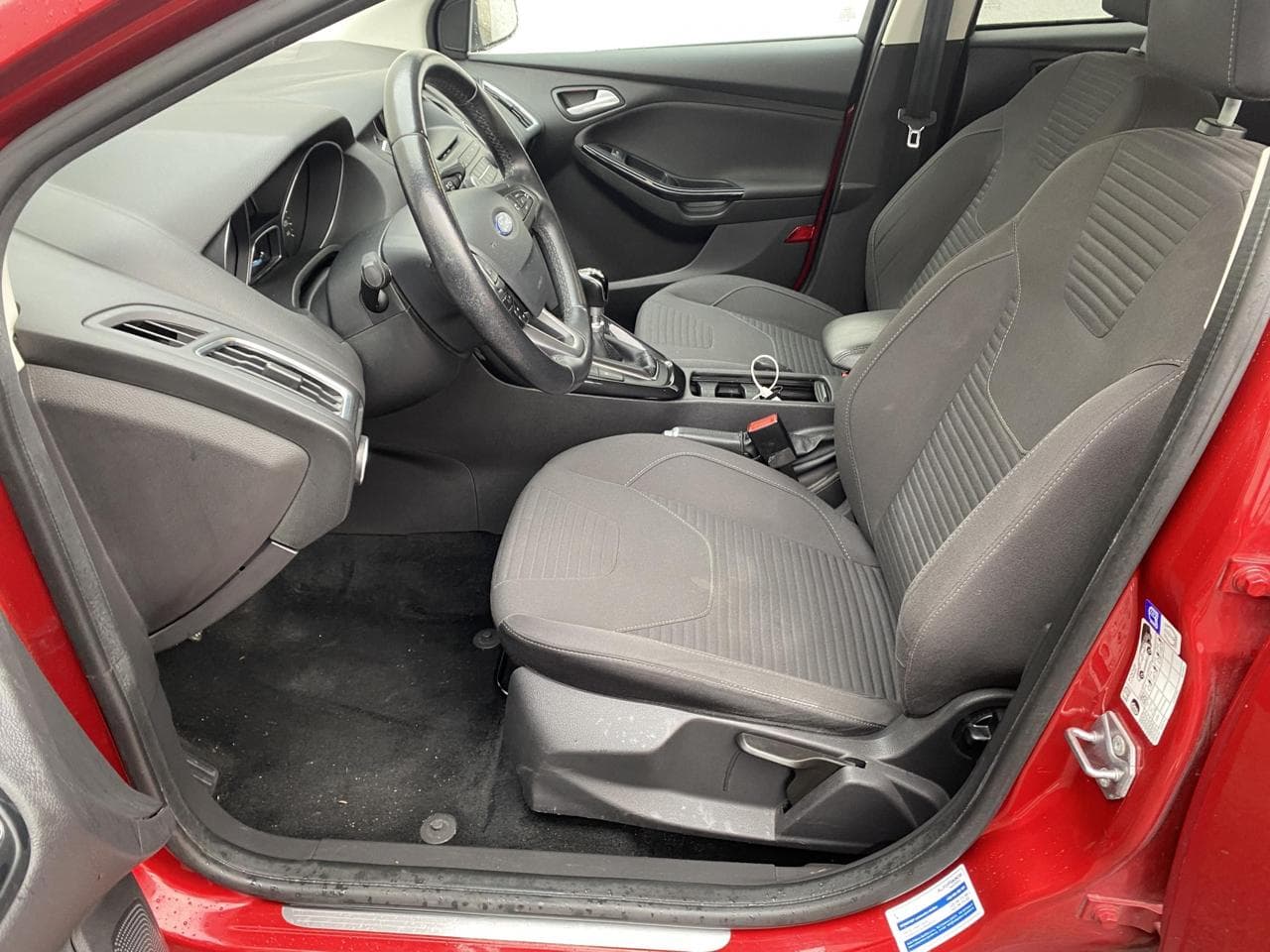 2016 Ford FOCUS - 9