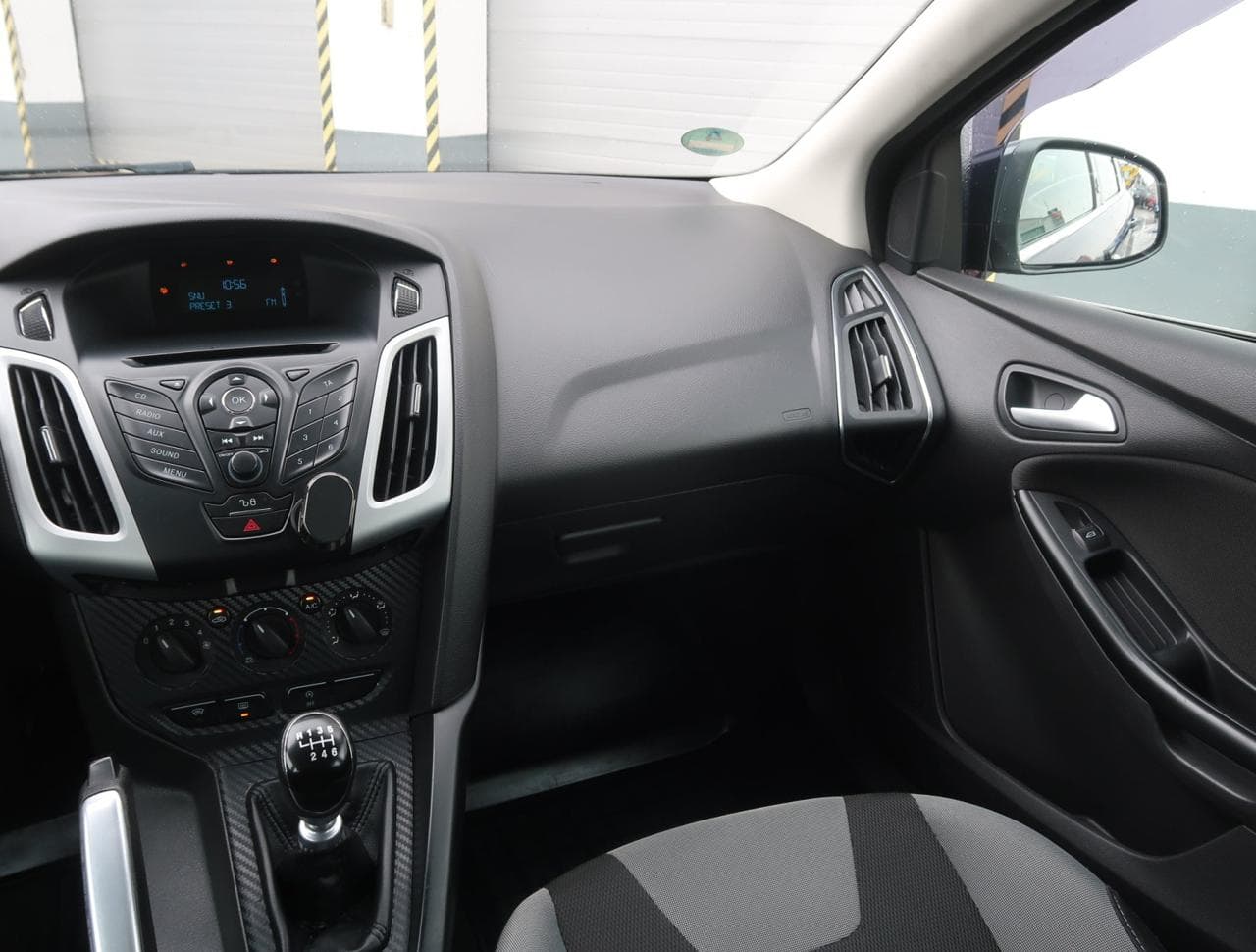 2012 Ford FOCUS - 11