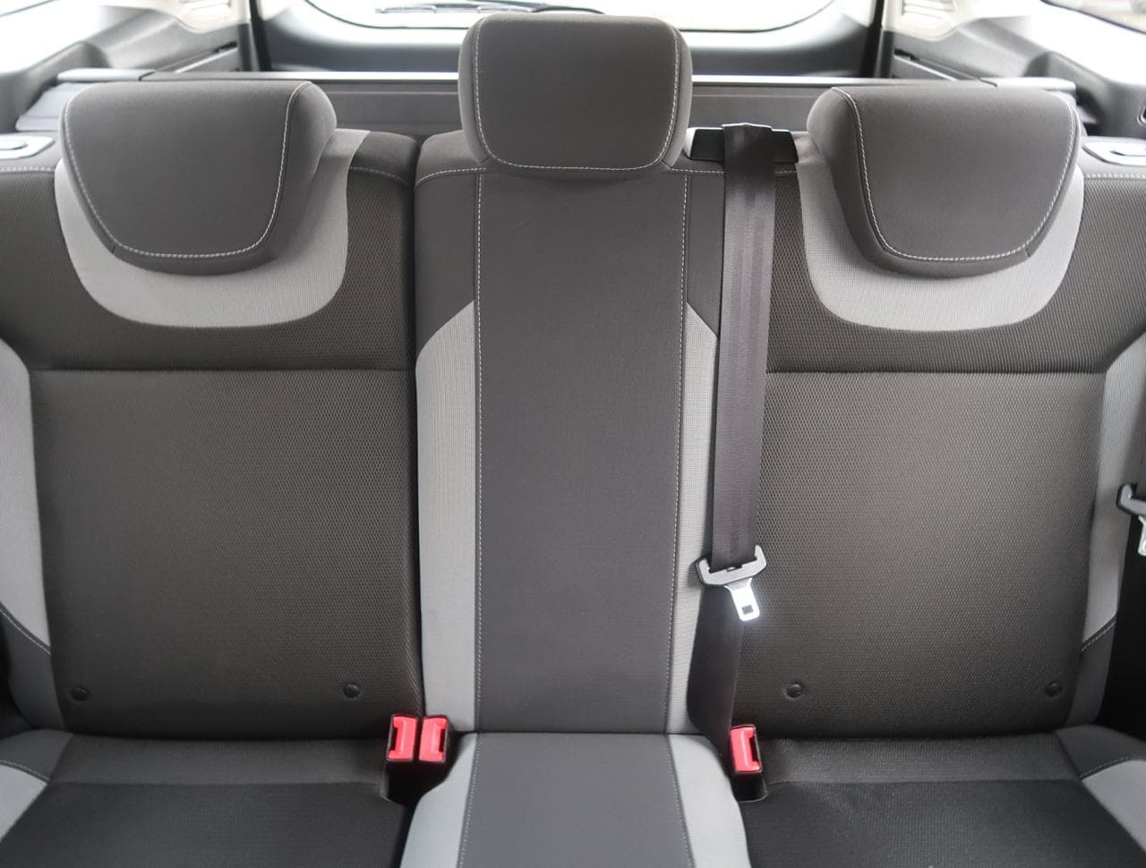 2012 Ford FOCUS - 15