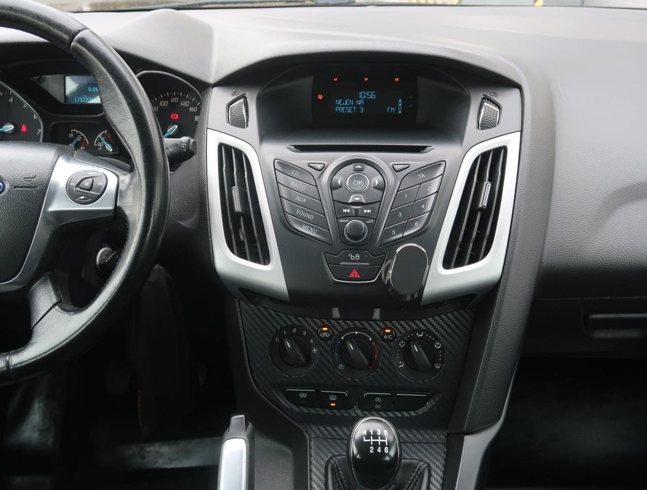 2012 Ford FOCUS - 23