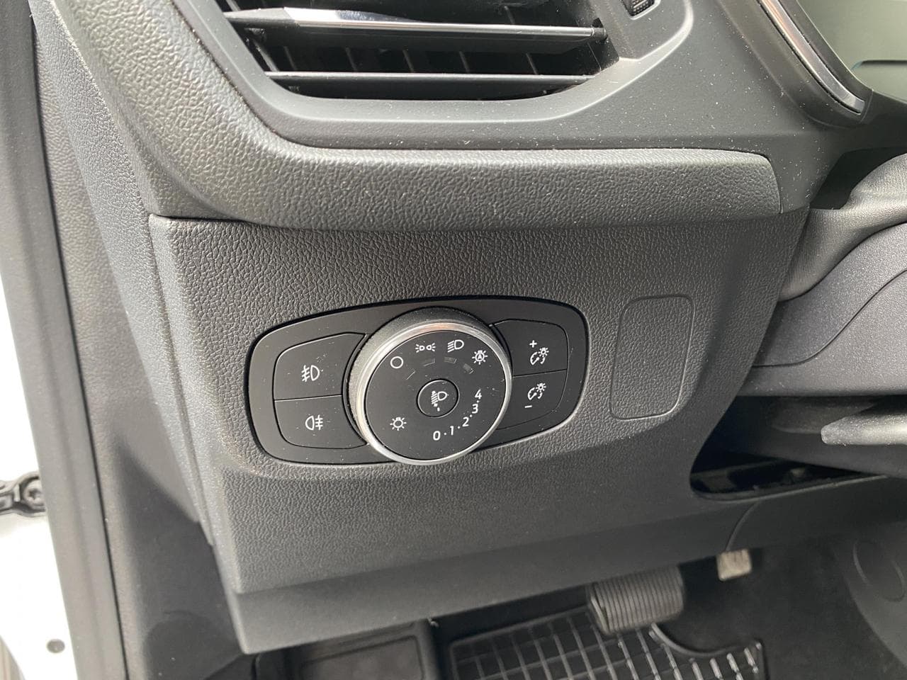 2023 Ford FOCUS - 28