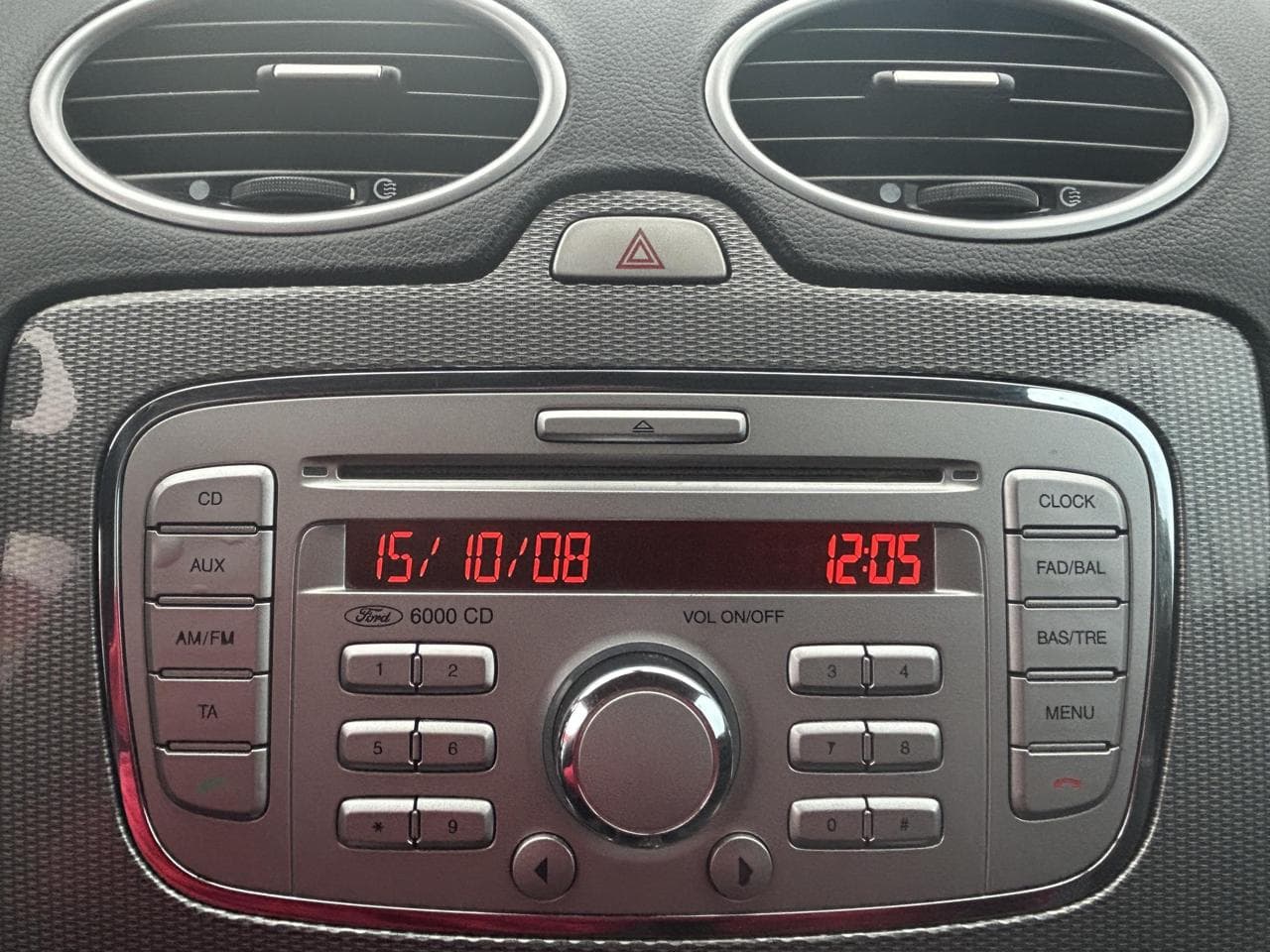 2008 Ford FOCUS - 25