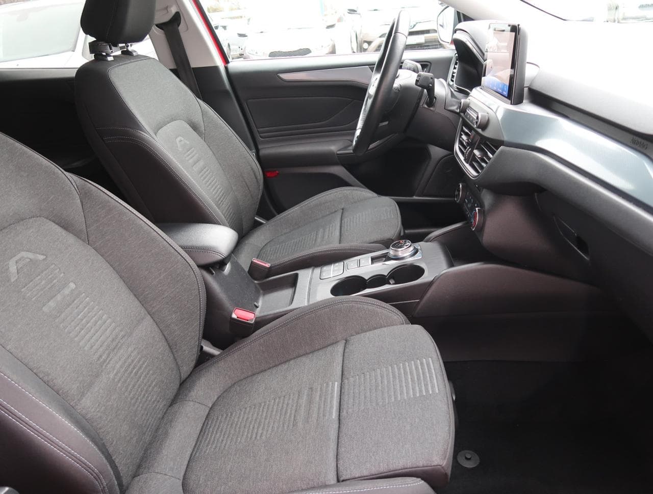 2020 Ford FOCUS - 12