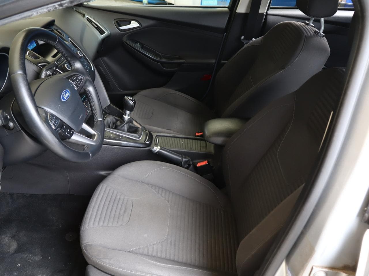 2016 Ford FOCUS - 24