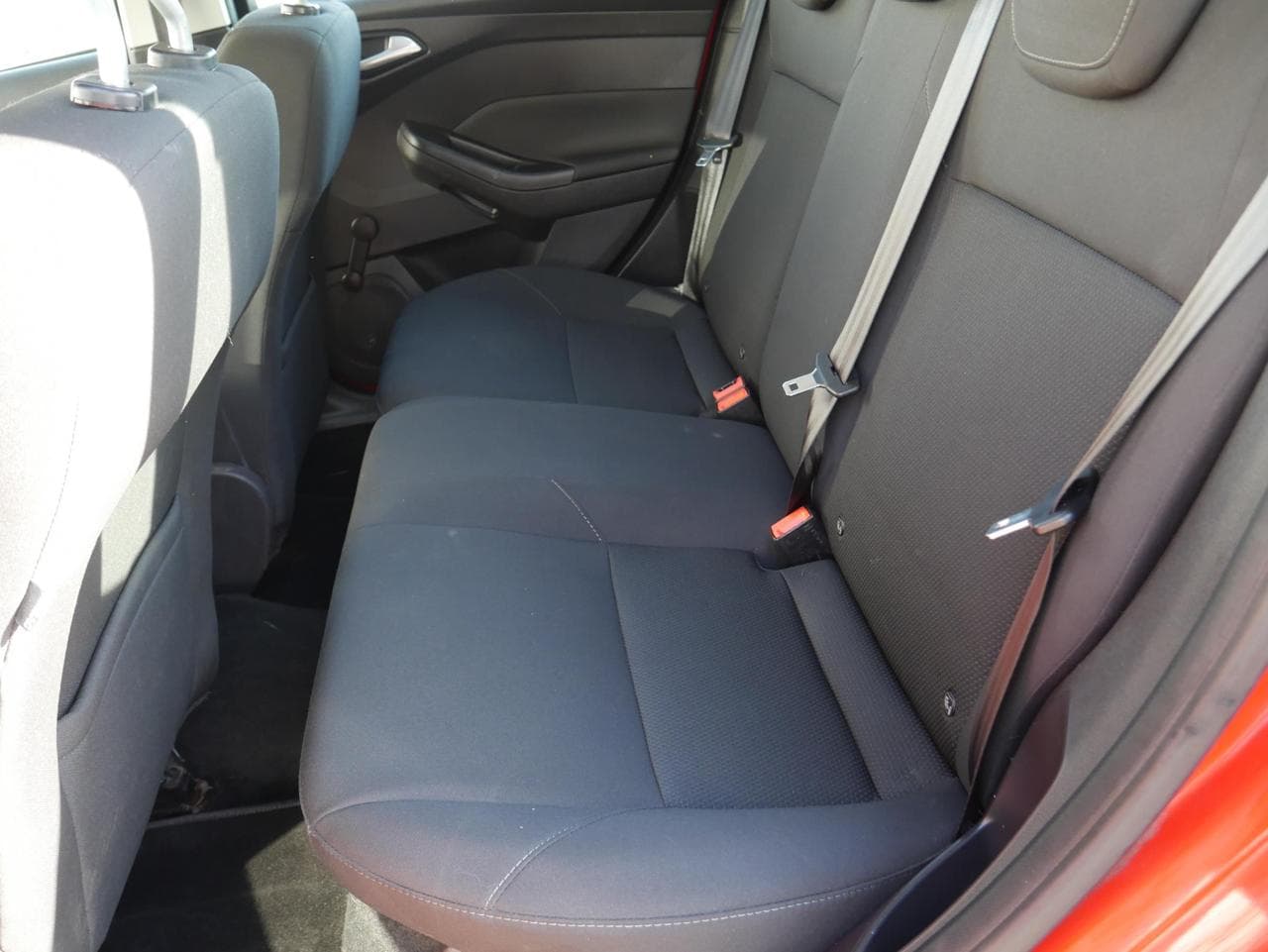 2015 Ford FOCUS - 17