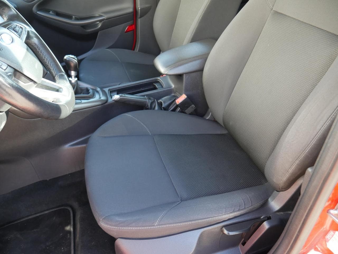 2015 Ford FOCUS - 15