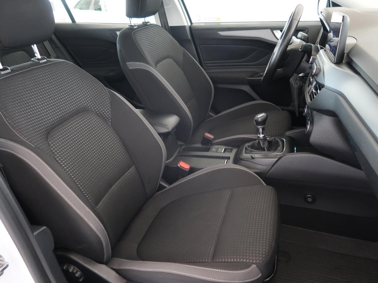 2022 Ford FOCUS - 16