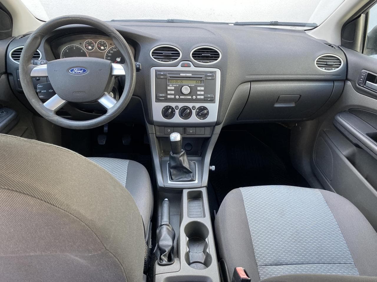 2007 Ford FOCUS - 8