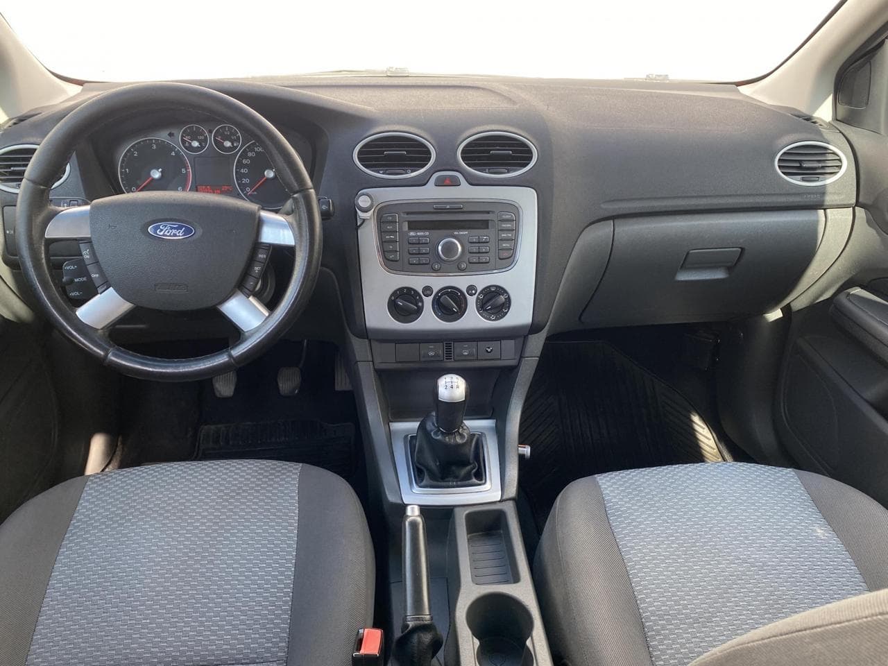 2007 Ford FOCUS - 8