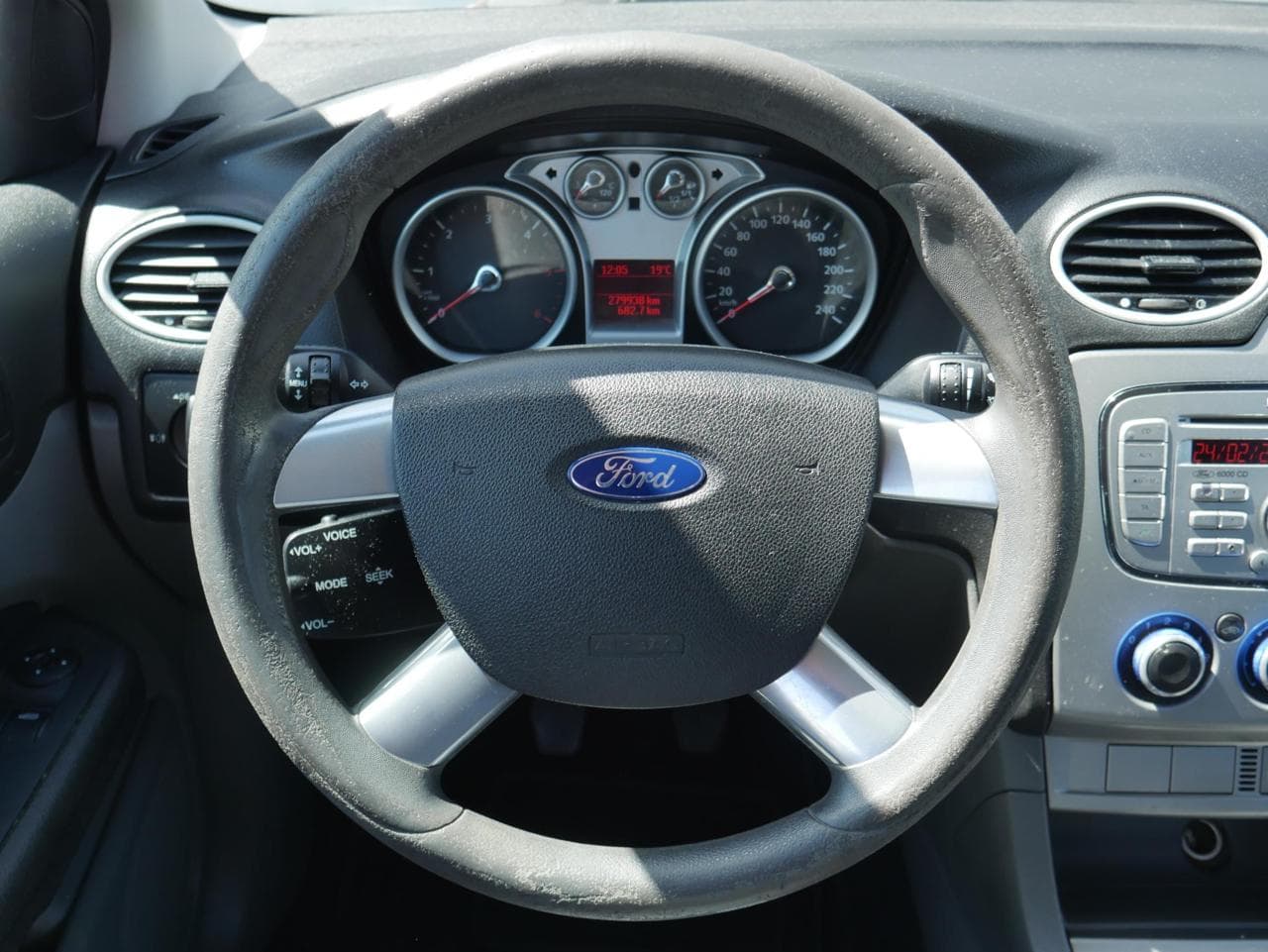 2008 Ford FOCUS - 11
