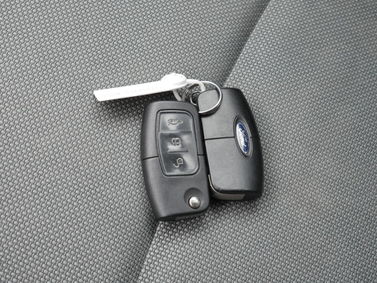 2010 Ford FOCUS - 18