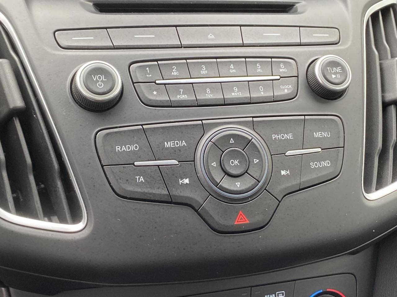 2015 Ford FOCUS - 16