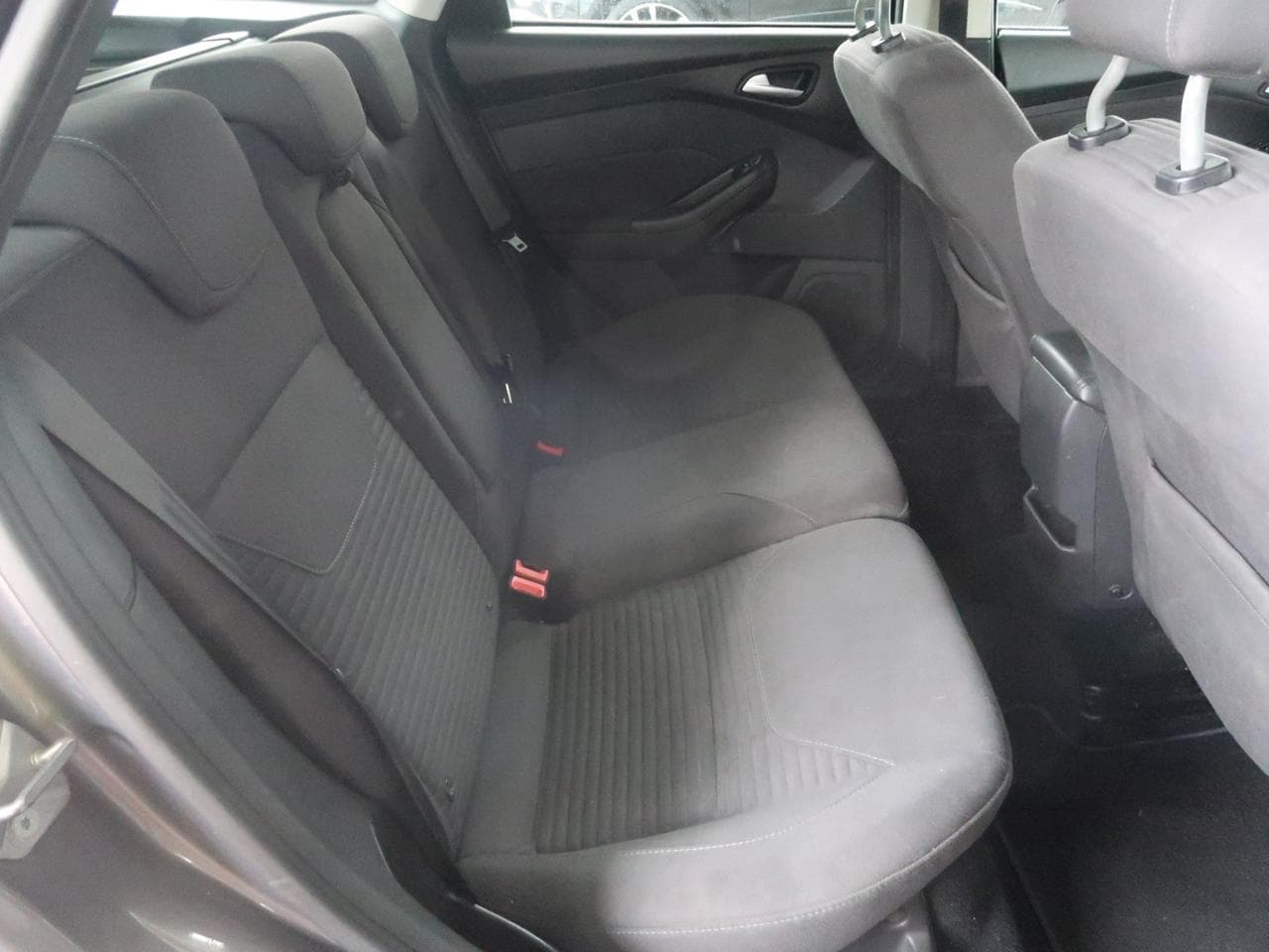 2015 Ford FOCUS - 13