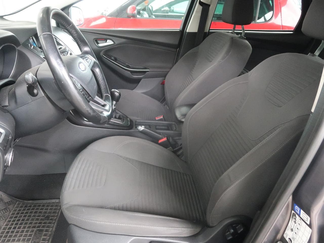 2015 Ford FOCUS - 15