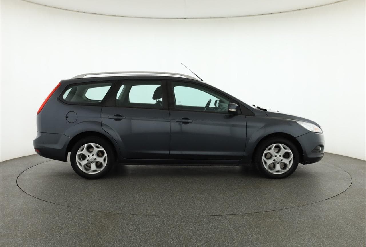 2008 Ford FOCUS - 8