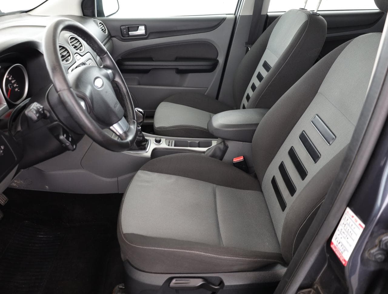 2008 Ford FOCUS - 13