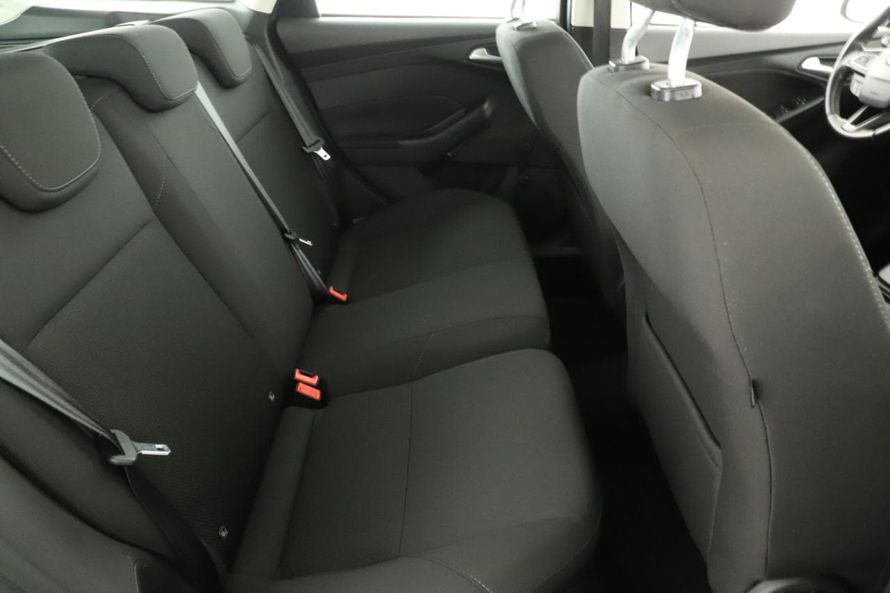 2016 Ford FOCUS - 10