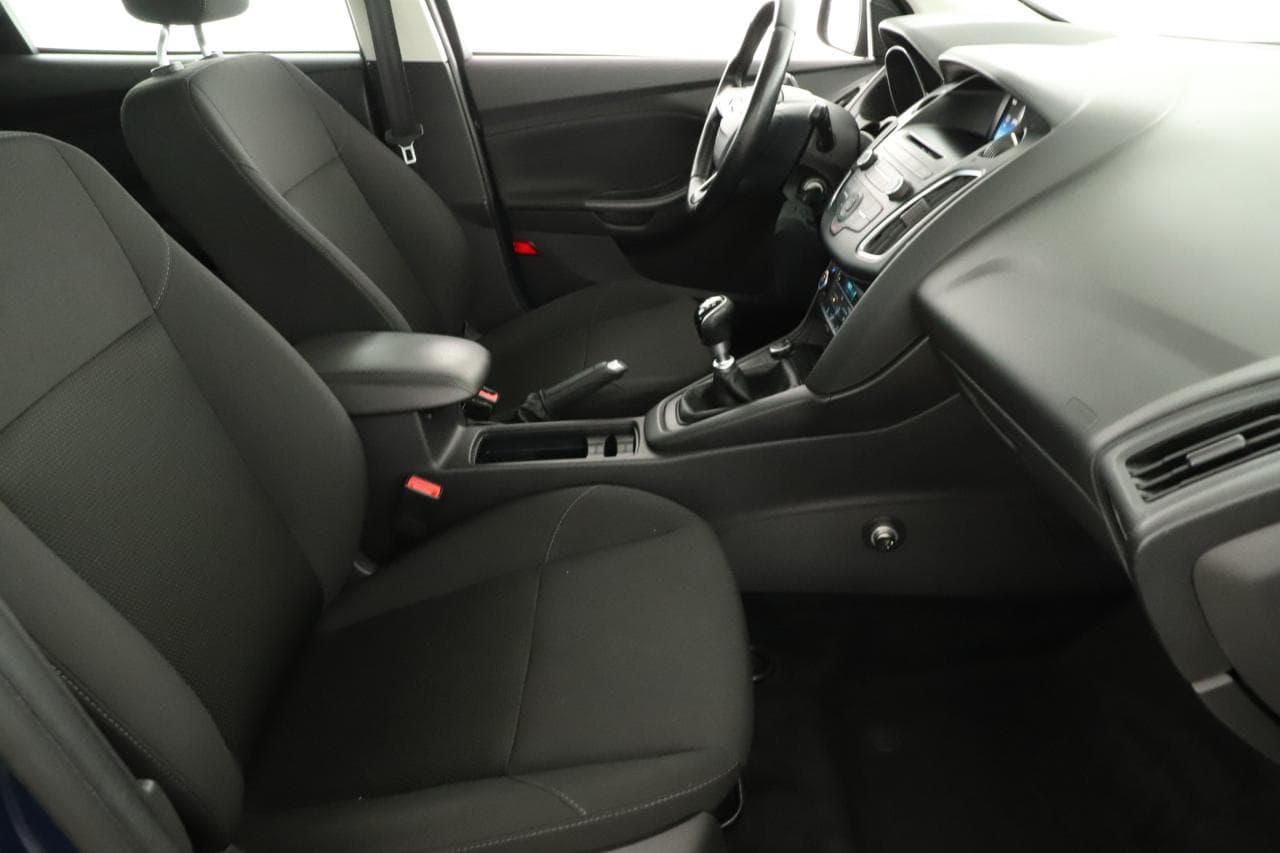2016 Ford FOCUS - 11
