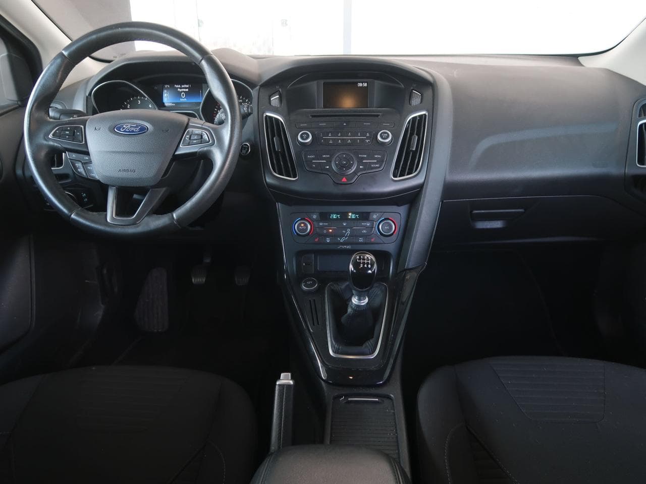 2017 Ford FOCUS - 10
