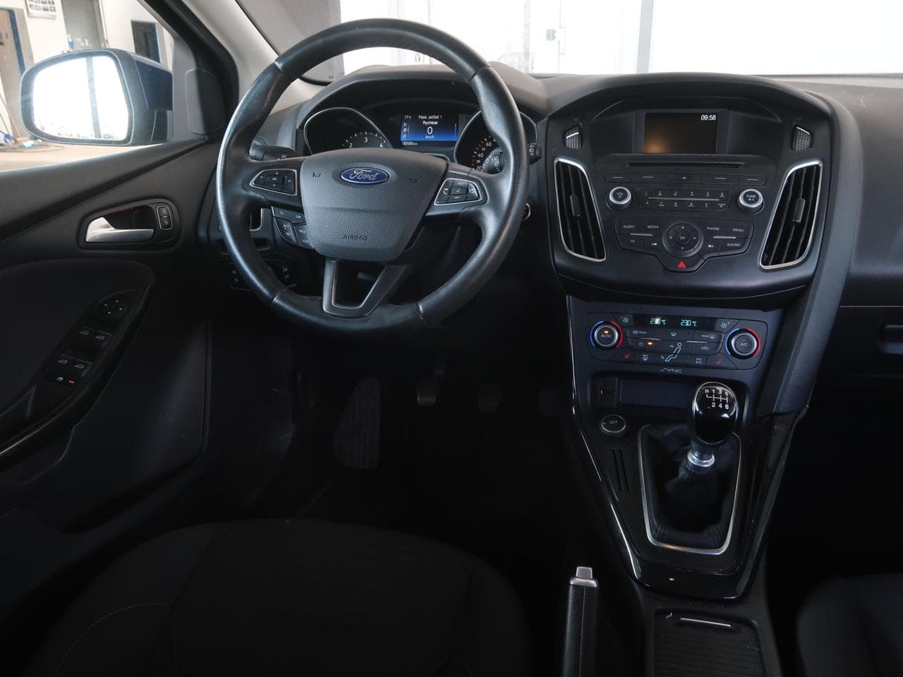 2017 Ford FOCUS - 9