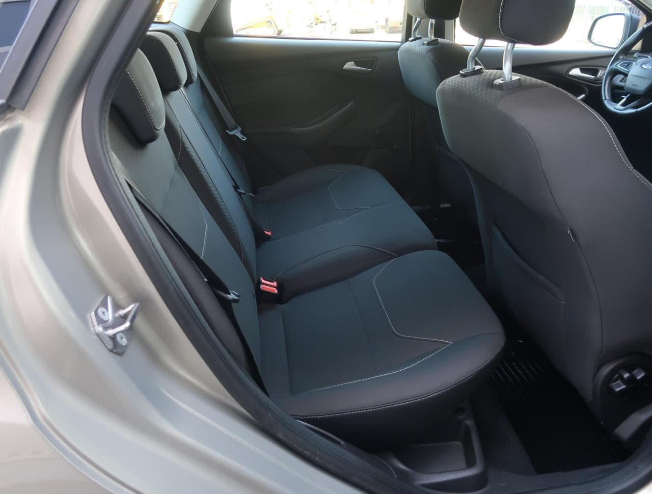 2016 Ford FOCUS - 18