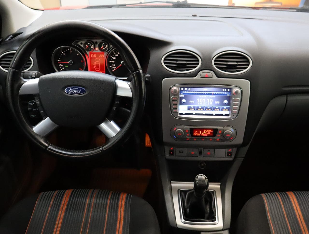2008 Ford FOCUS - 16