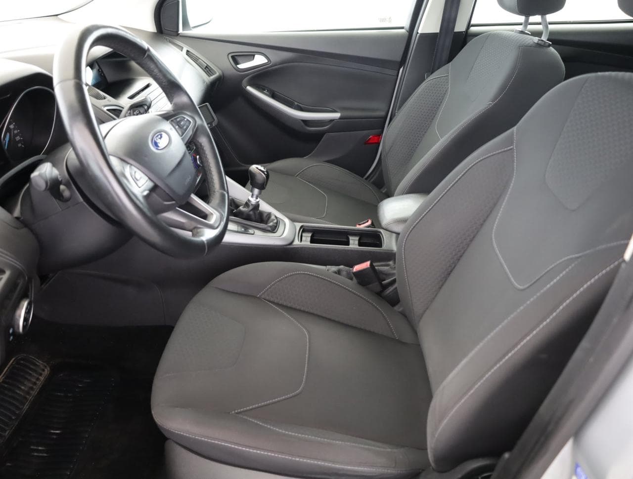 2015 Ford FOCUS - 13