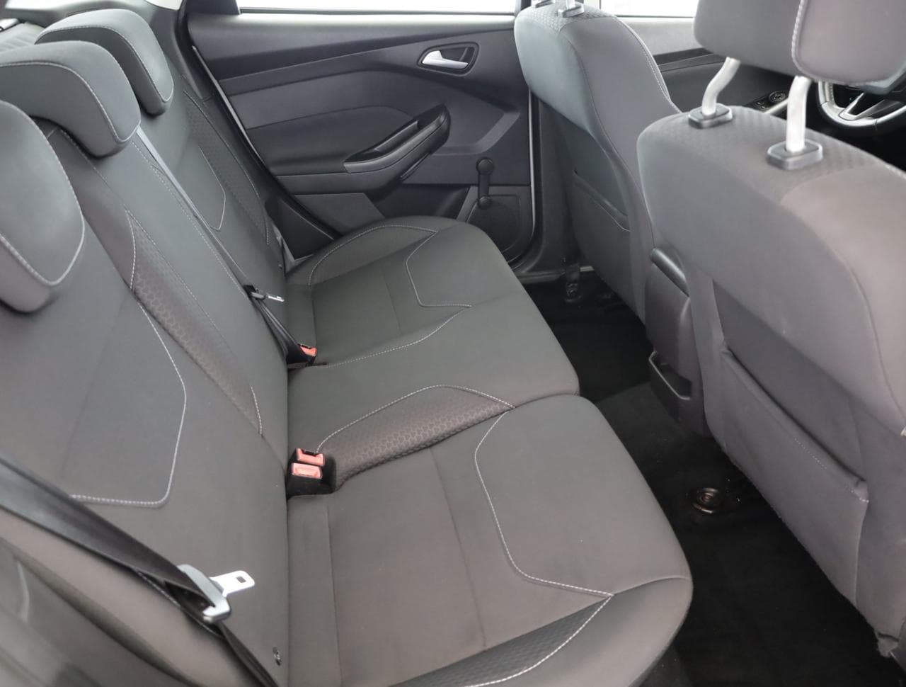 2015 Ford FOCUS - 11