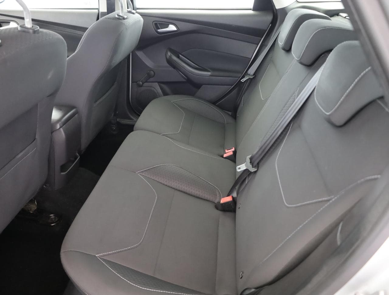 2015 Ford FOCUS - 12