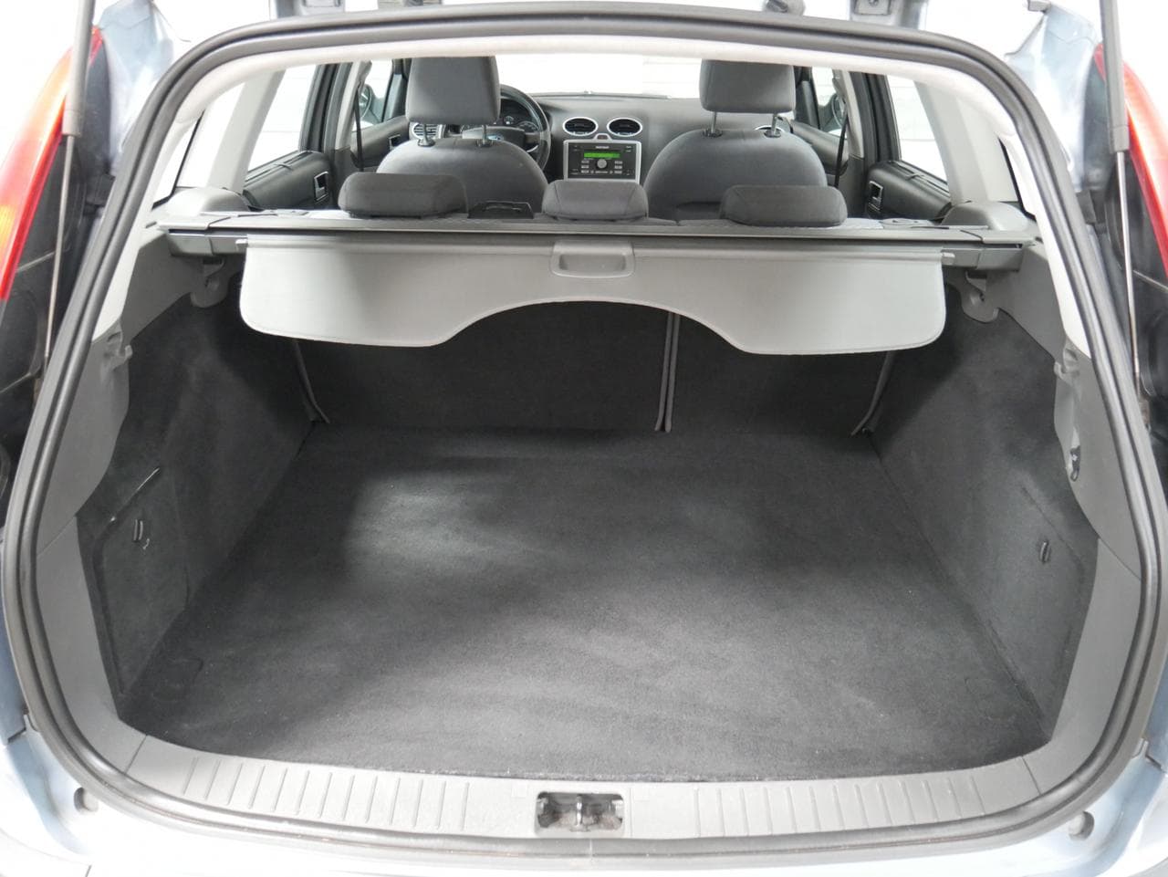 2006 Ford FOCUS - 7