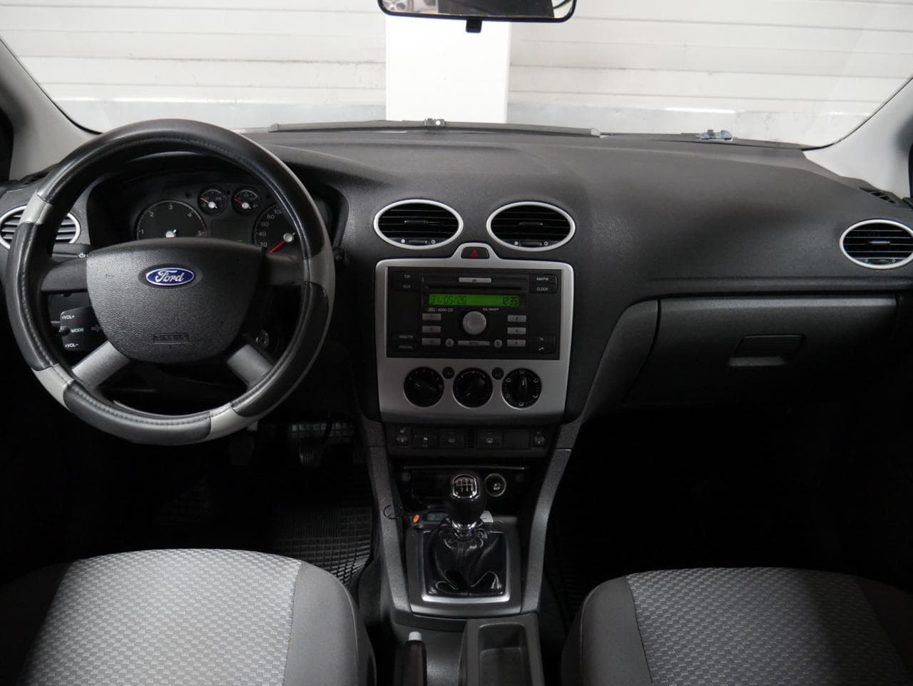 2006 Ford FOCUS - 8