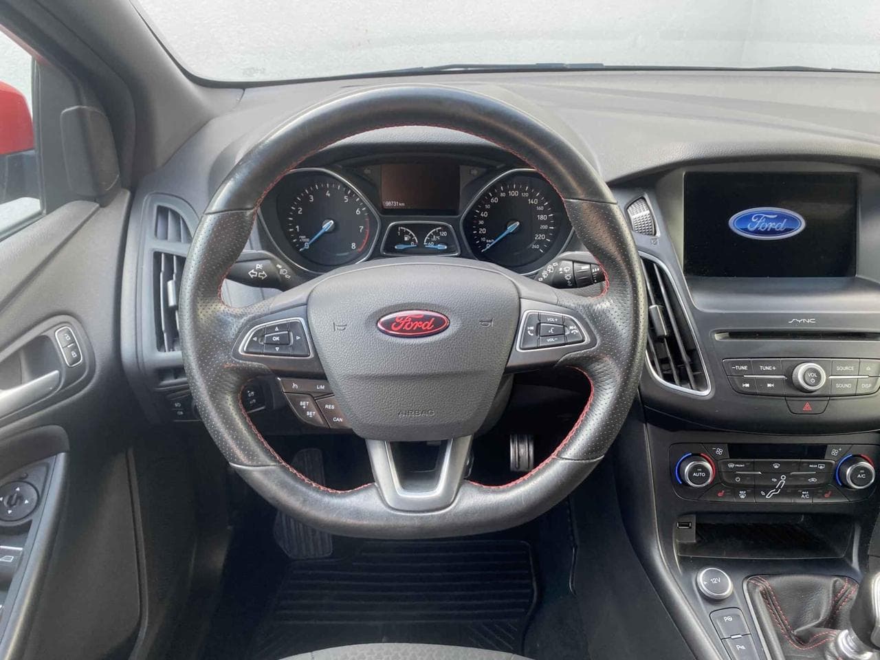 2017 Ford FOCUS - 15