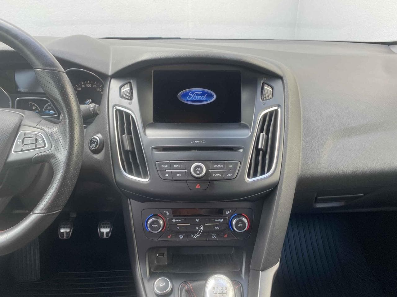 2017 Ford FOCUS - 17