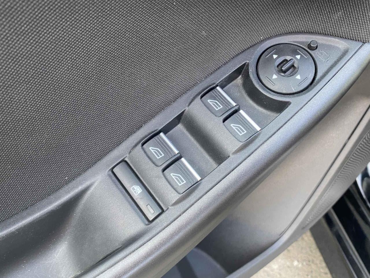 2017 Ford FOCUS - 19