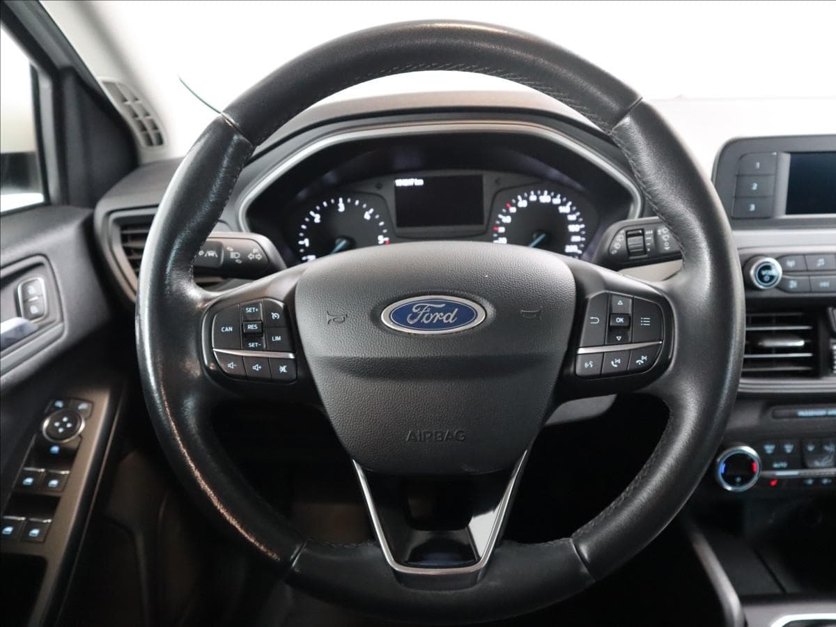 2019 Ford FOCUS - 12