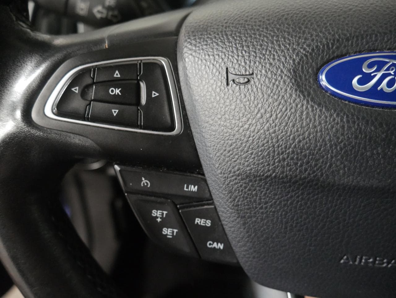 2015 Ford FOCUS - 24