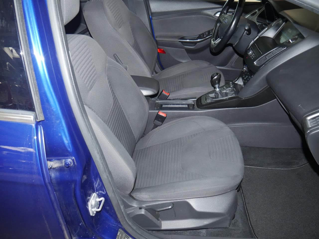 2015 Ford FOCUS - 20
