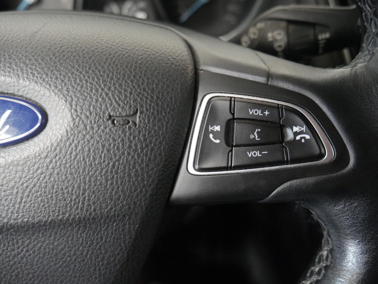 2015 Ford FOCUS - 26