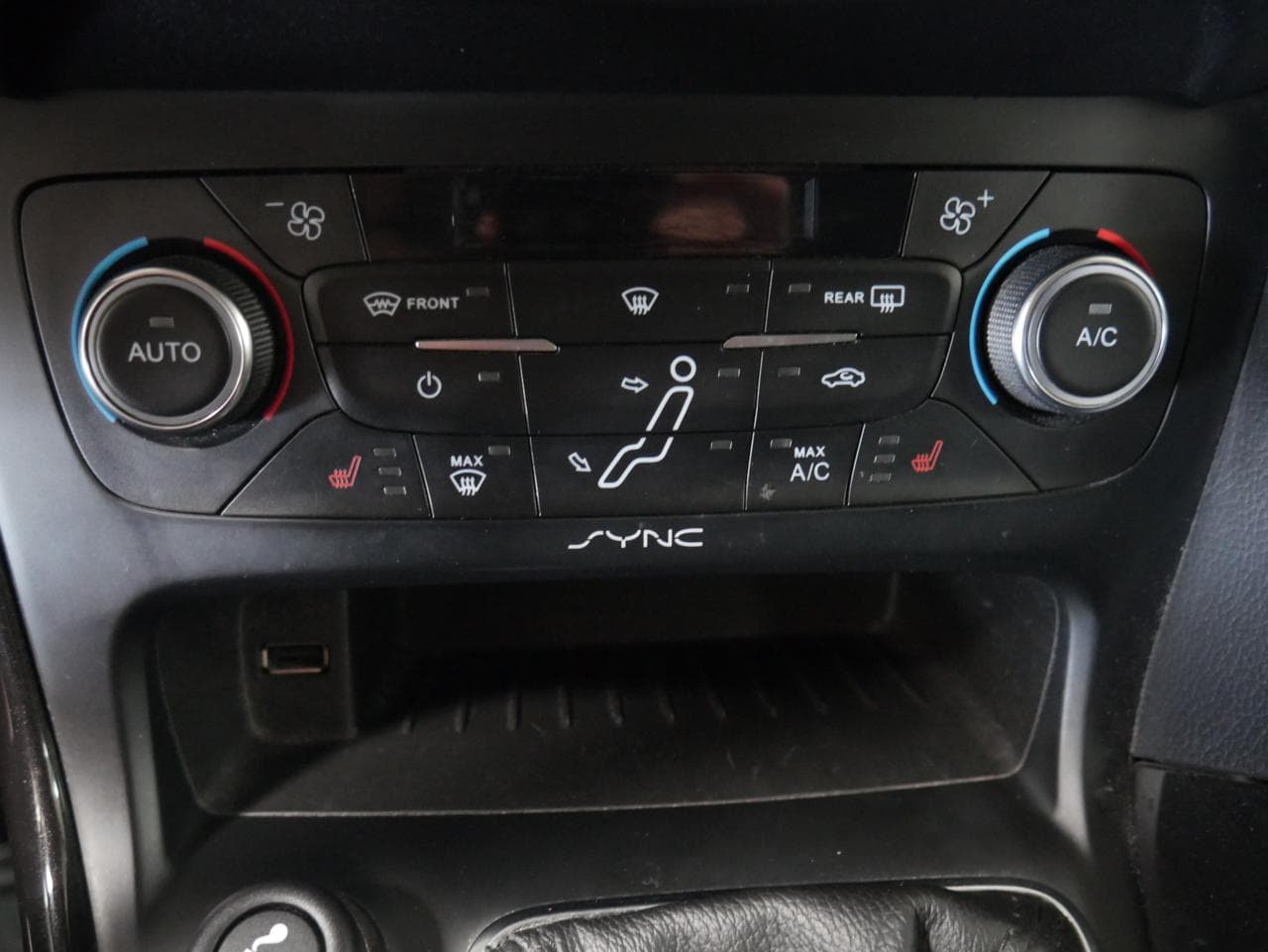 2015 Ford FOCUS - 32