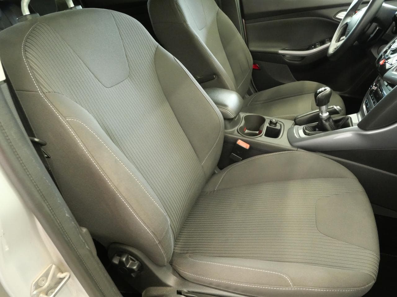 2012 Ford FOCUS - 19