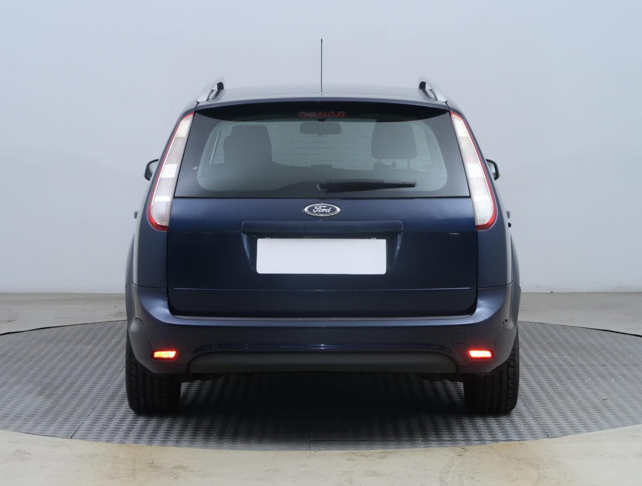 2010 Ford FOCUS - 6