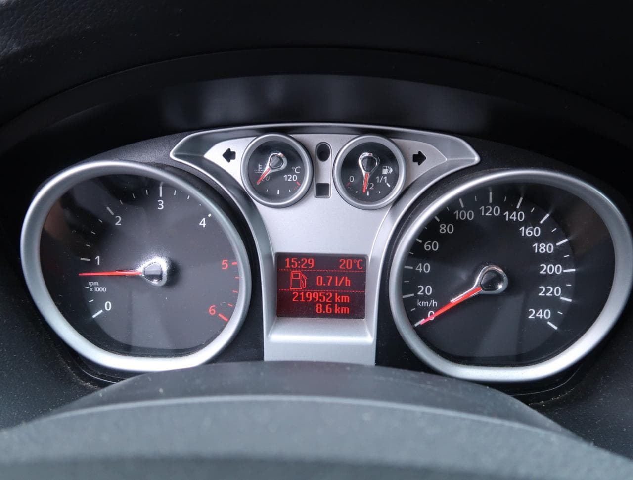 2010 Ford FOCUS - 17
