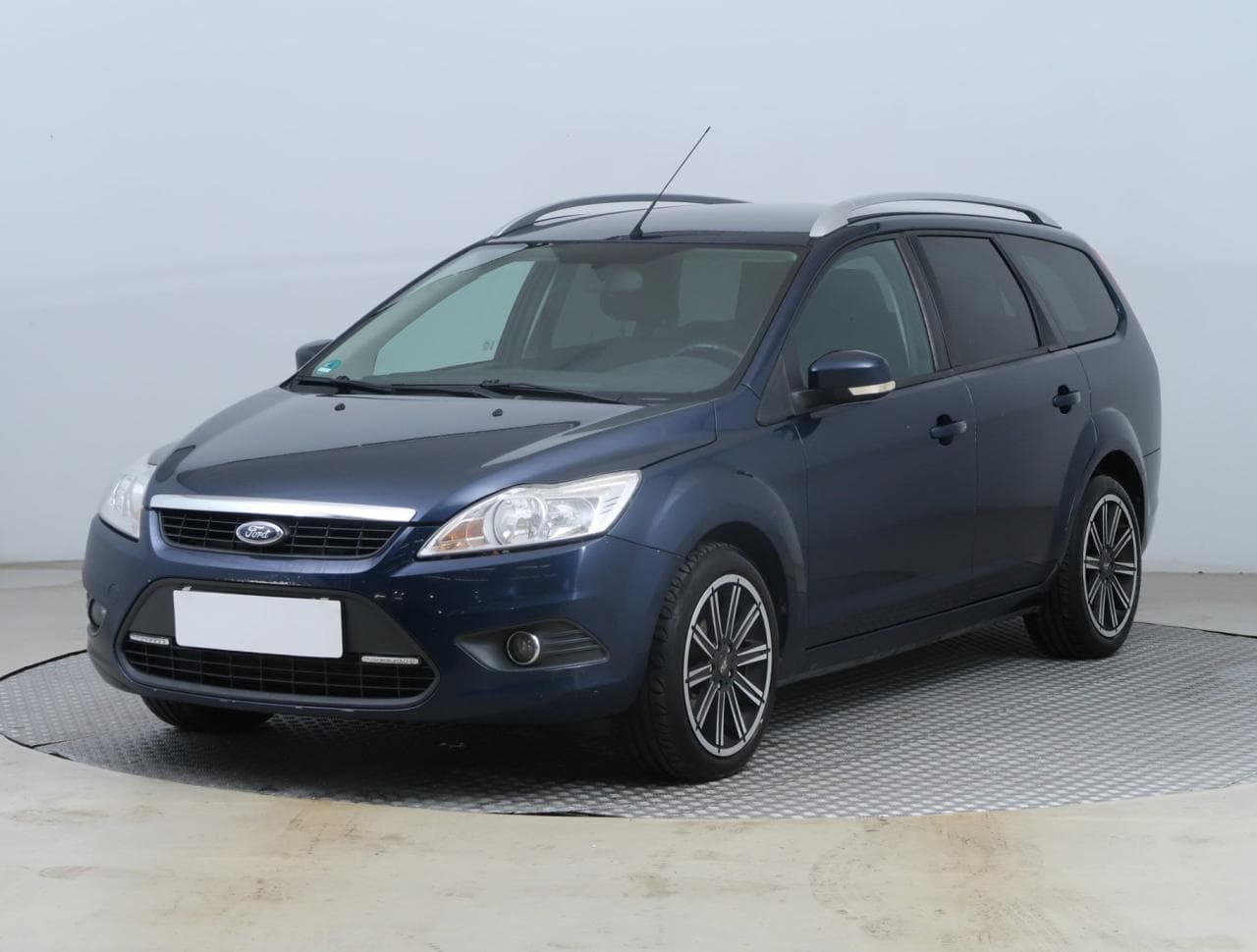 2010 Ford FOCUS - 3