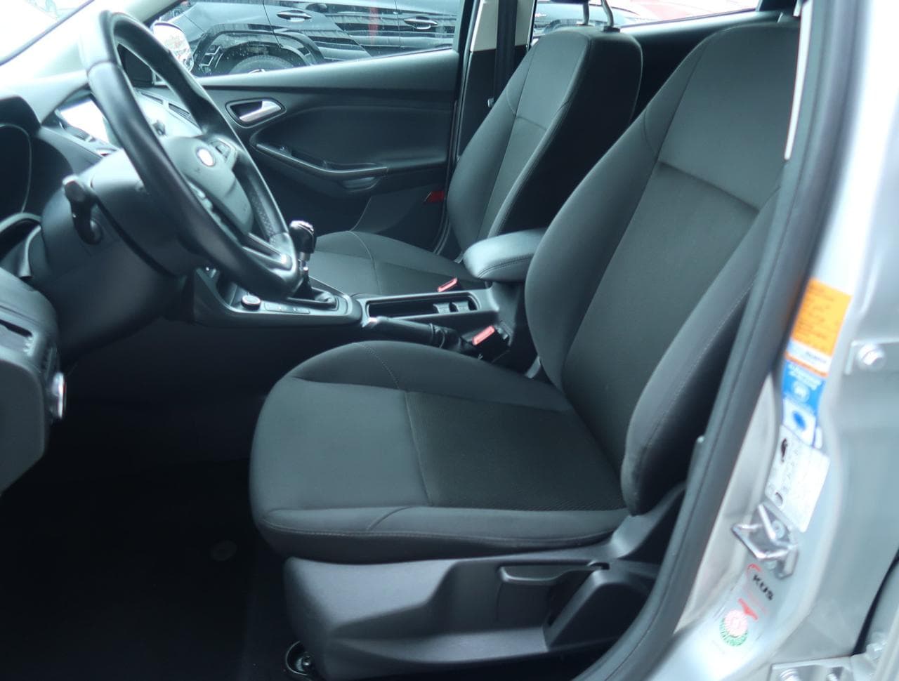 2018 Ford FOCUS - 30