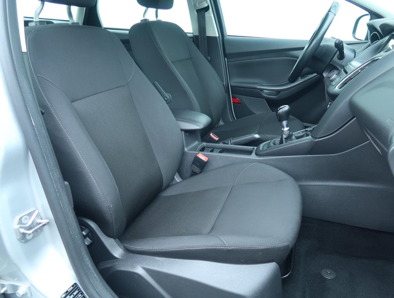 2018 Ford FOCUS - 21