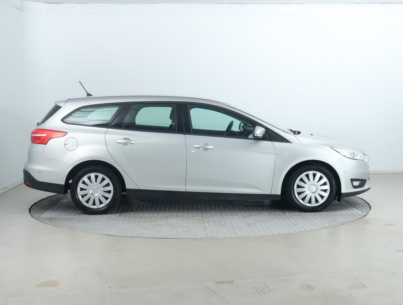 2018 Ford FOCUS - 13