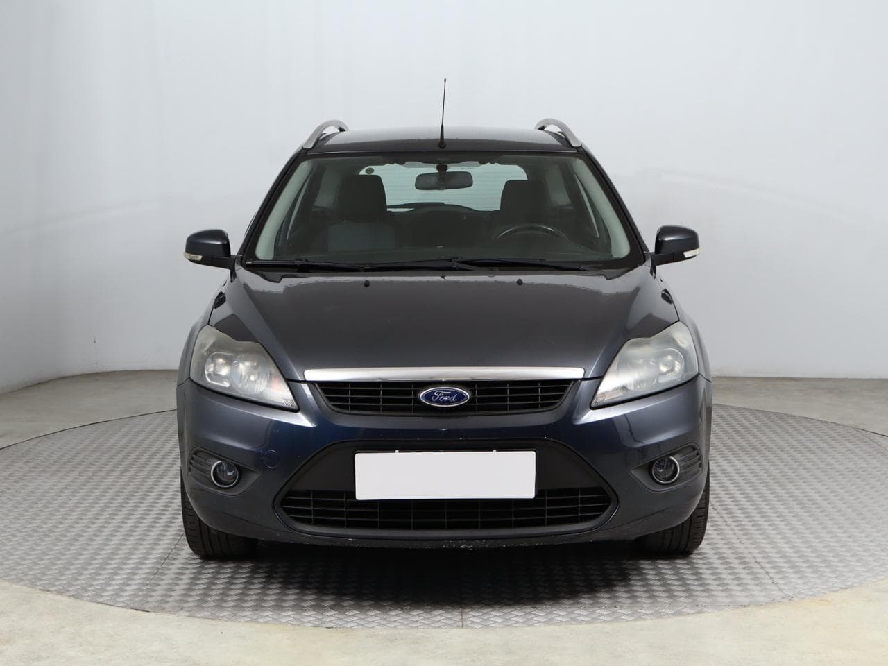 2010 Ford FOCUS - 2