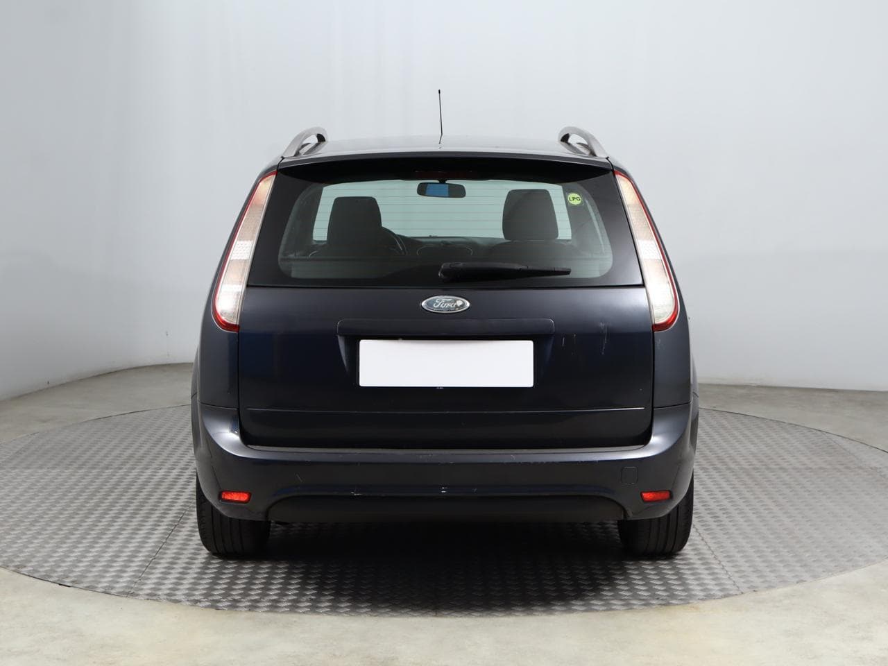 2010 Ford FOCUS - 6